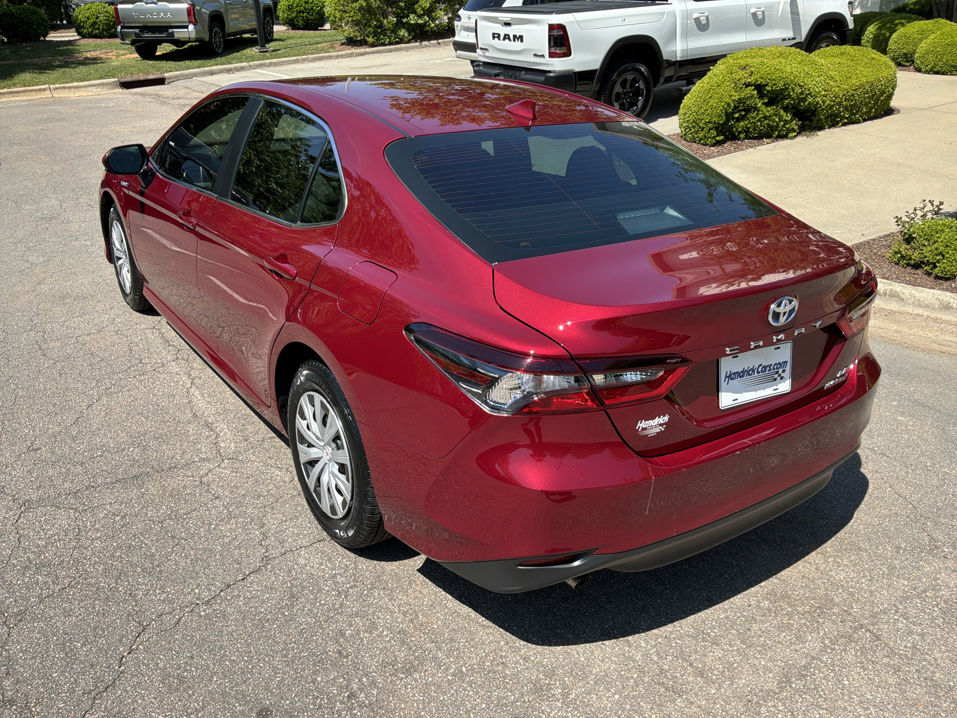 Used 2021 Toyota Camry LE image 8