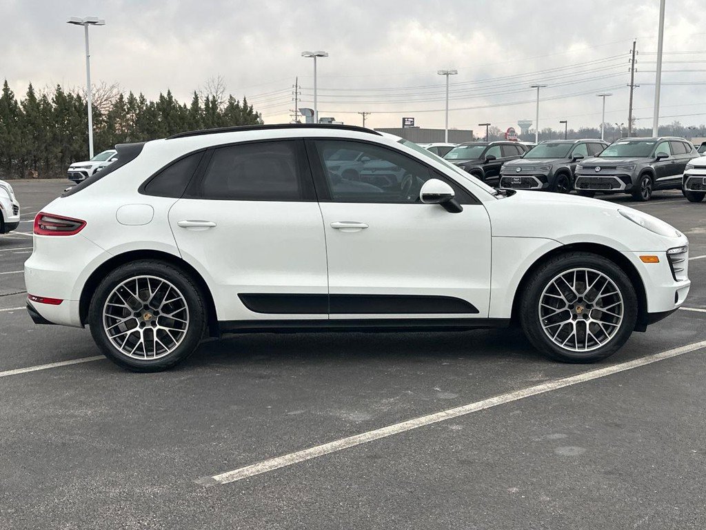 Used 2018 Porsche Macan Sport Edition image 4