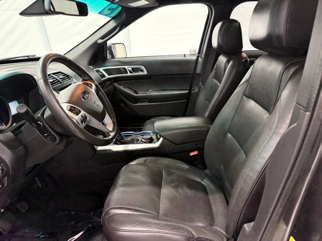 Used 2015 Ford Explorer Limited w/ Equipment Group 302A AWD/4WD image 14