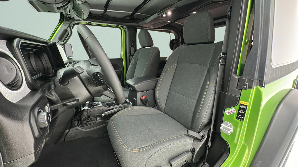 Used 2026 Jeep Wrangler Sport AWD/4WD image 11