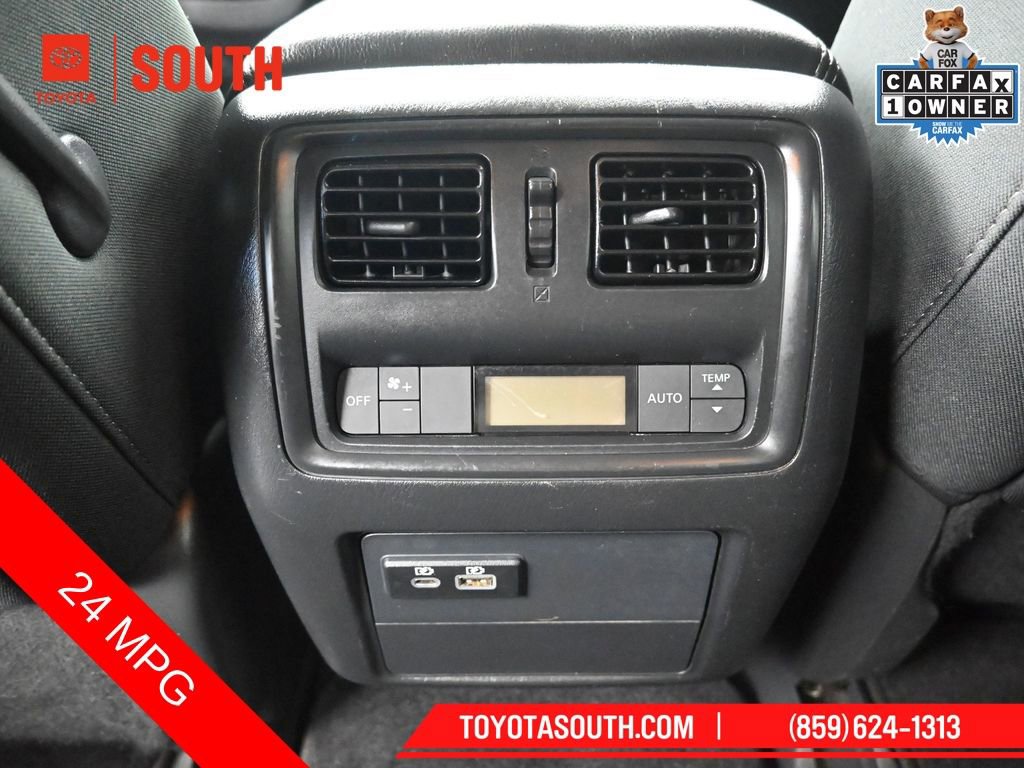 Used 2020 Nissan Pathfinder S AWD/4WD image 21