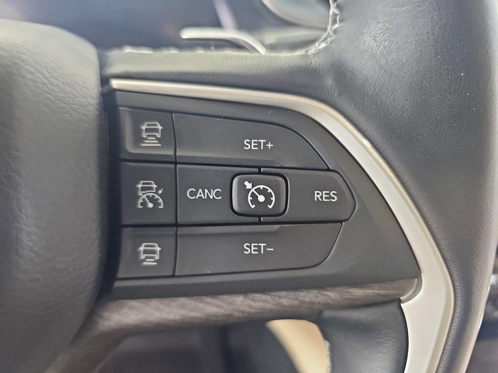 Used 2021 Jeep Grand Cherokee L Limited w/ Luxury Tech Group II image 26