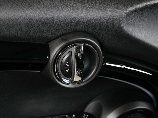 Used 2022 MINI Cooper John Cooper Works w/ Driver Assistance Package FWD image 28