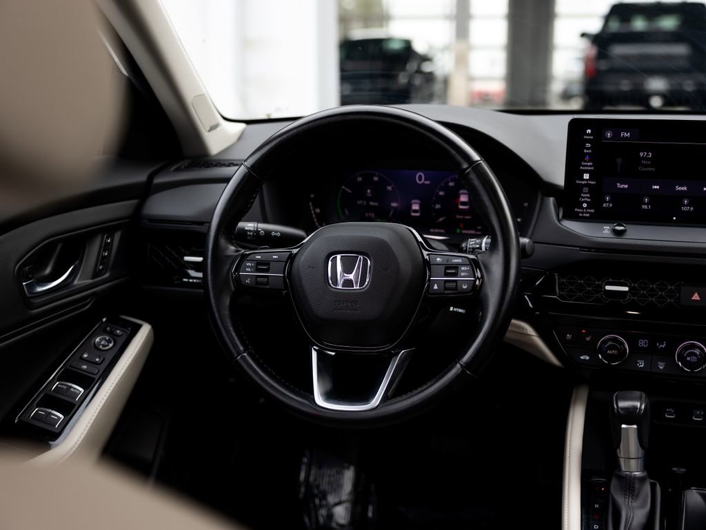 Used 2023 Honda Accord Touring image 14