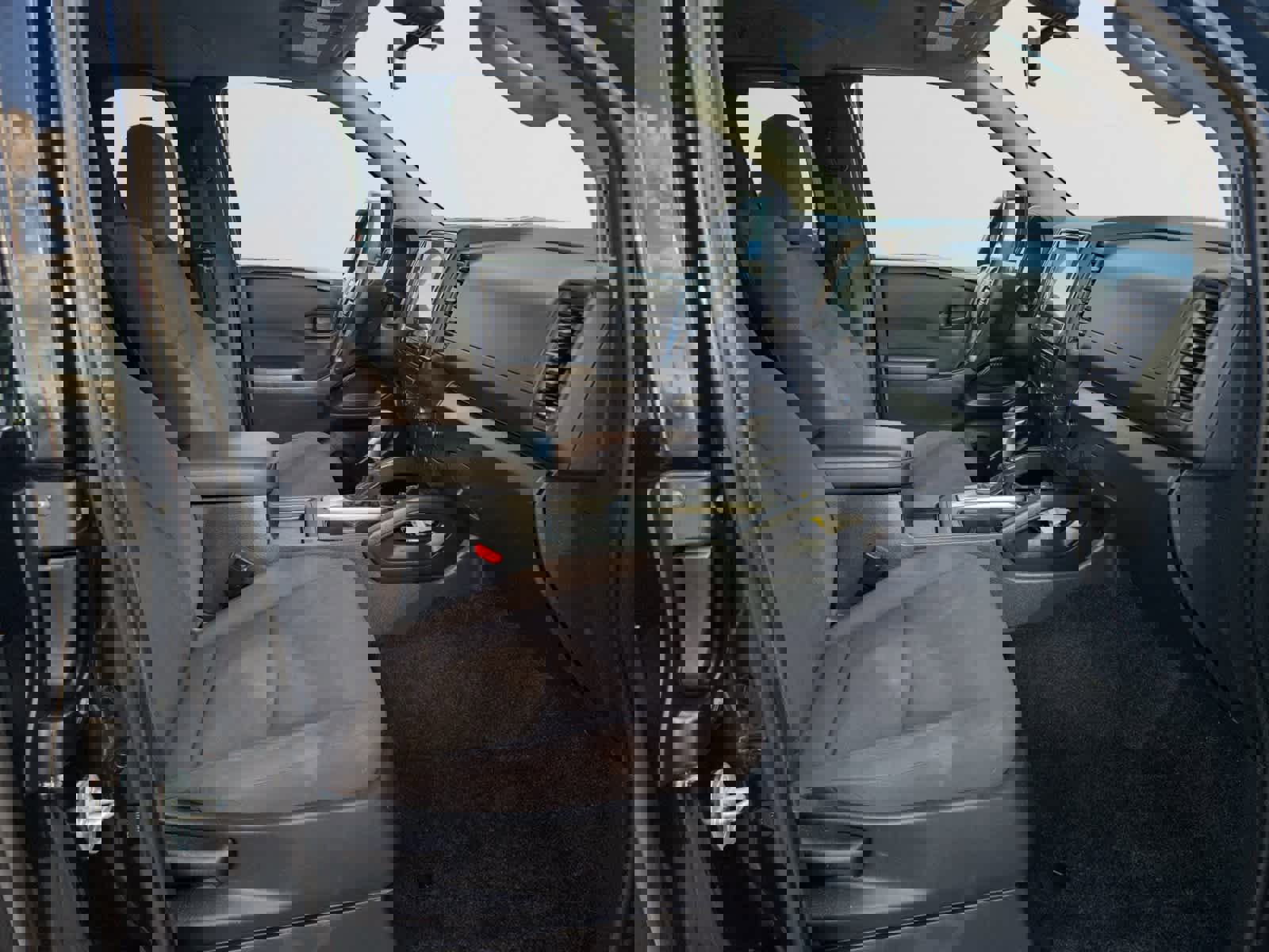 Used 2022 Nissan Frontier S w/ Technology Package image 15