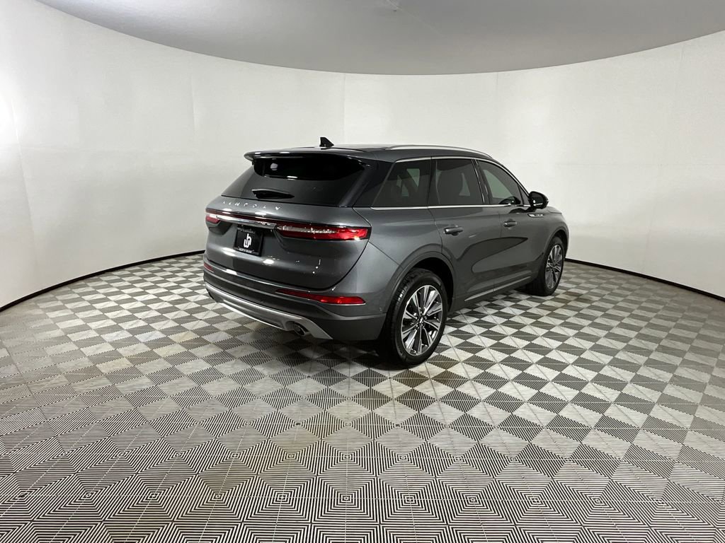 Certified 2022 Lincoln Corsair Reserve w/ Equipment Group 201A image 4