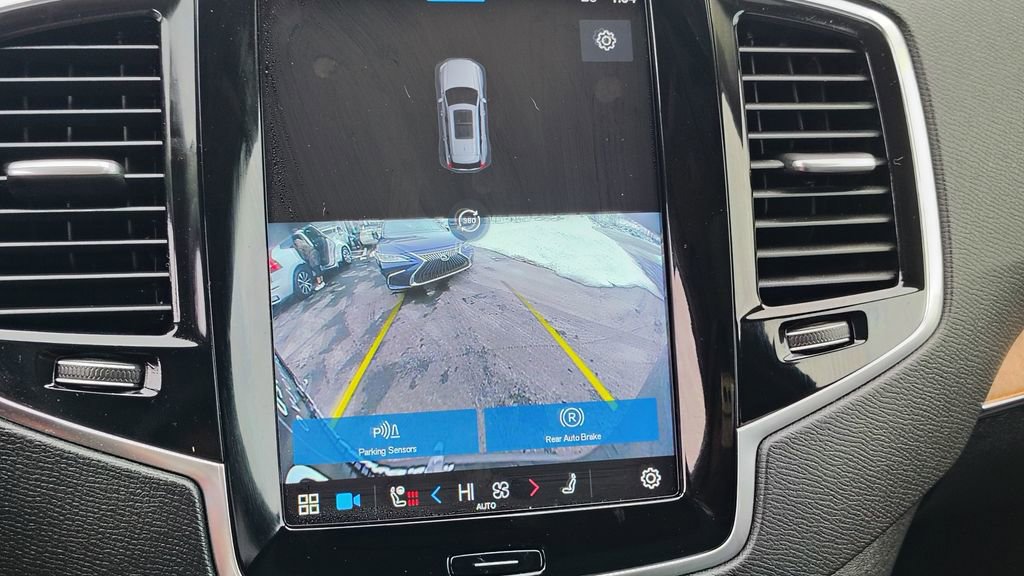 Certified 2023 Volvo XC90 B5 Plus w/ Protection Package Premier image 21