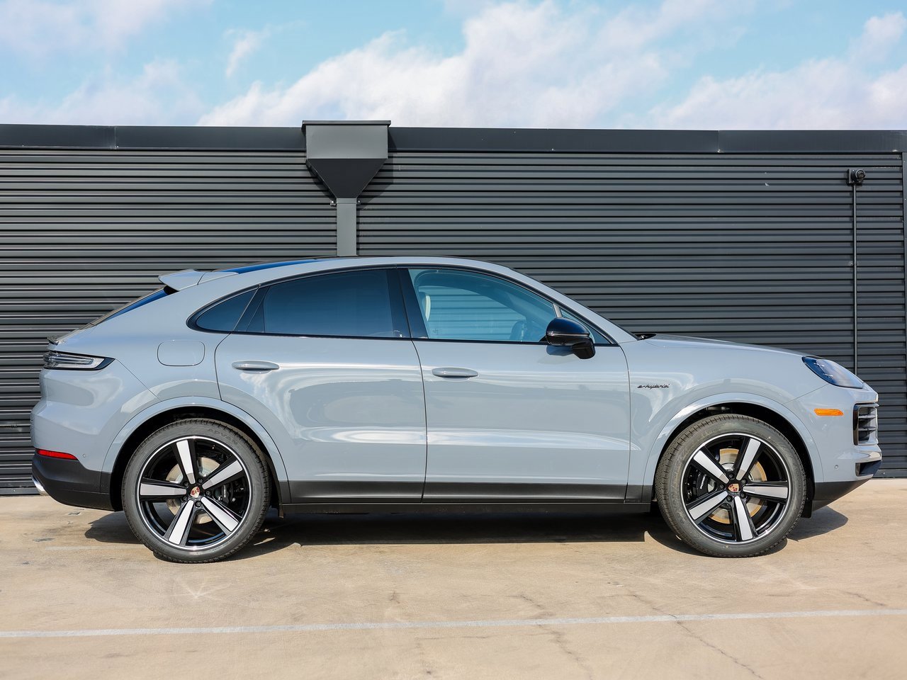 New 2026 Porsche Cayenne E-Hybrid Coupe image 8