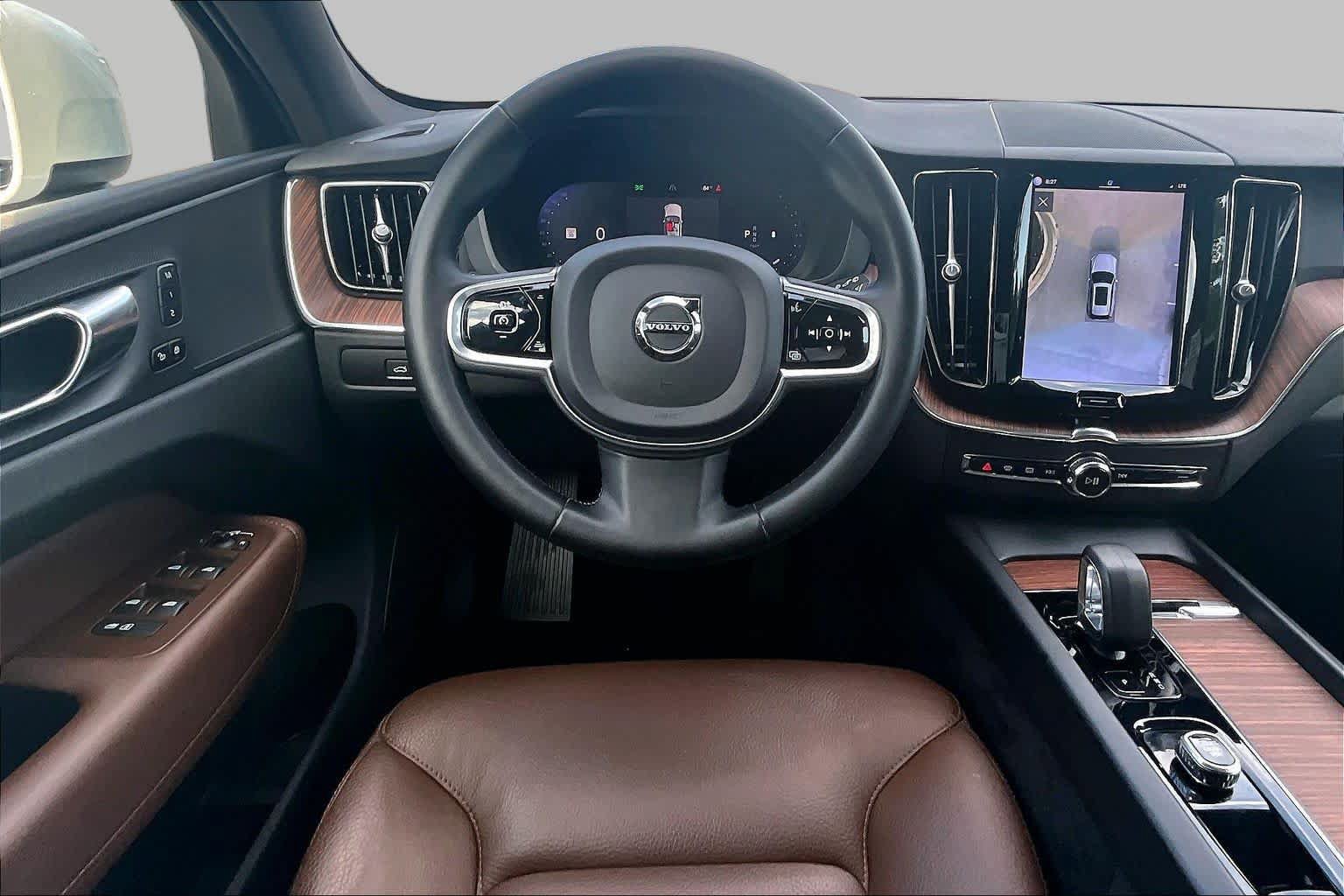 Used 2023 Volvo XC60 B5 Plus w/ Climate Package AWD/4WD image 5