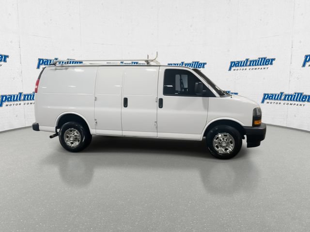 Used 2018 Chevrolet Express 2500 w/ Driver Convenience Package RWD image 12