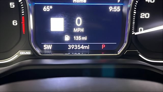 Used 2021 GMC Yukon XL Denali w/ Denali Premium Package AWD/4WD image 10
