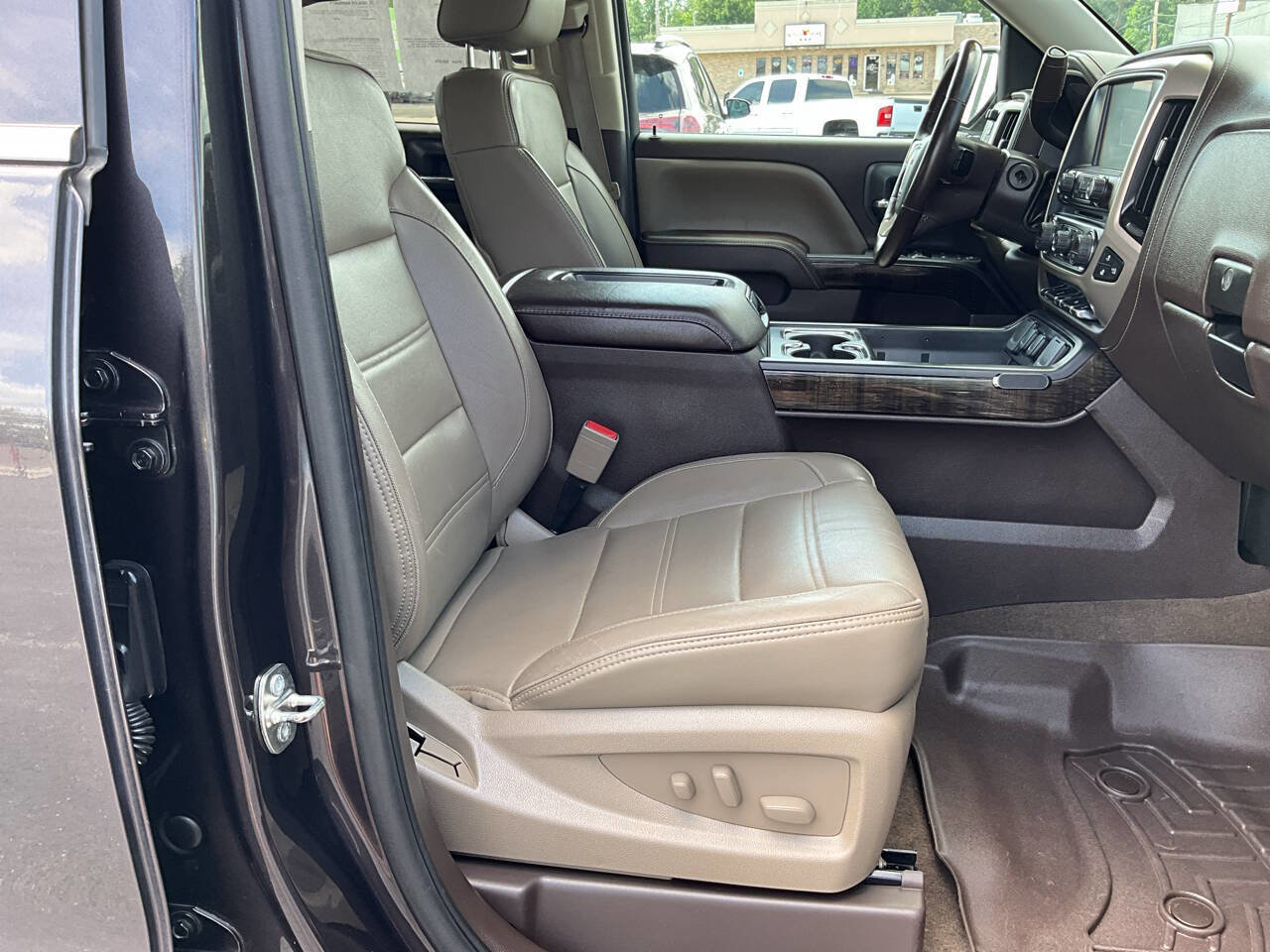 Used 2015 GMC Sierra 1500 Denali AWD/4WD image 37