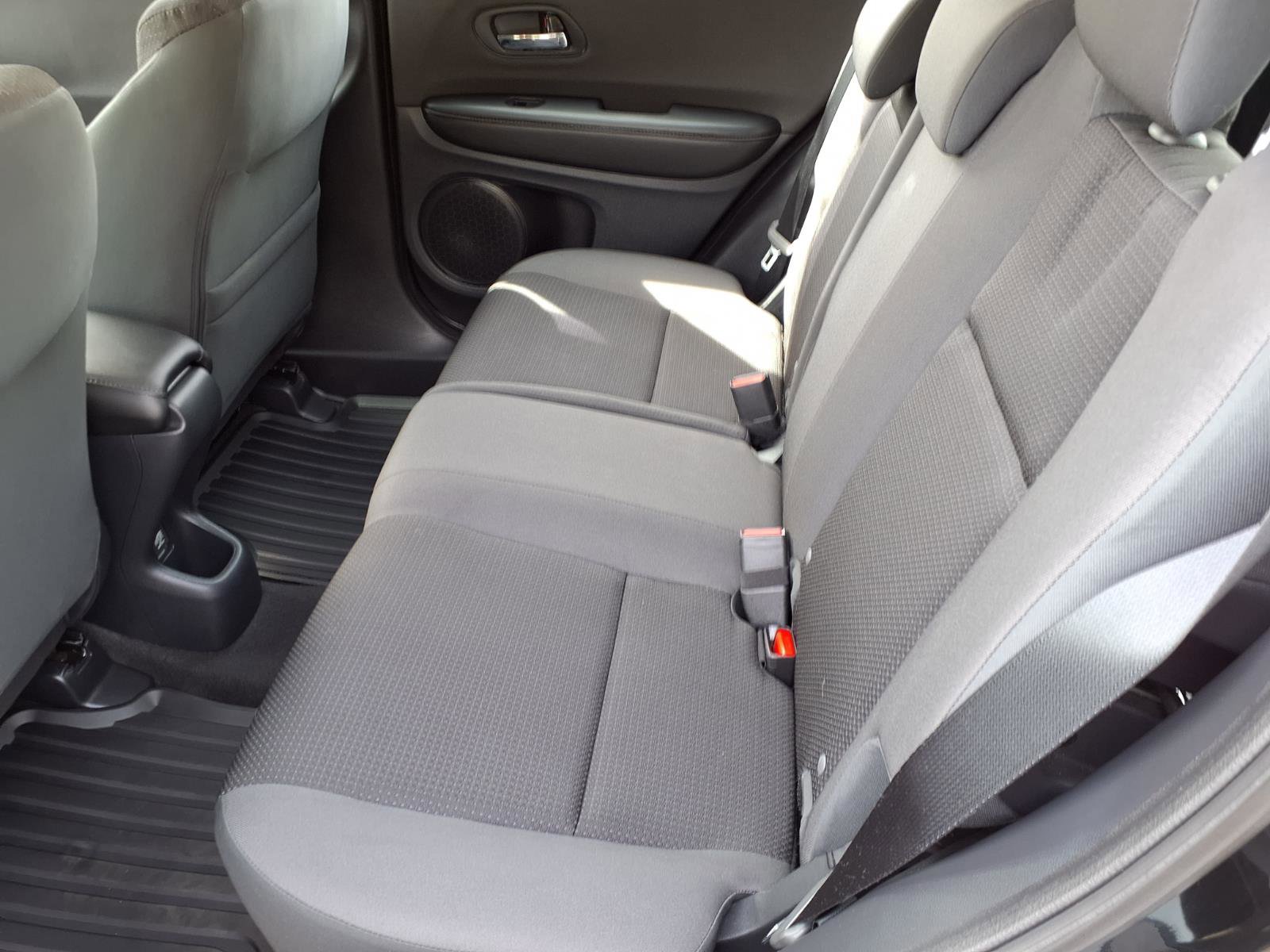 Certified 2022 Honda HR-V LX image 6