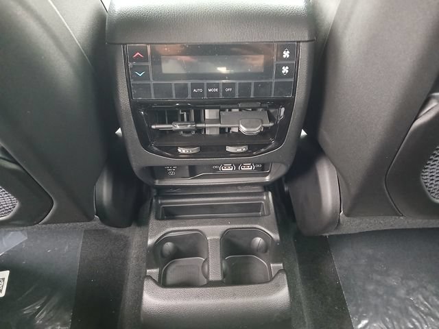 New 2025 Jeep Grand Cherokee L Laredo AWD/4WD image 29