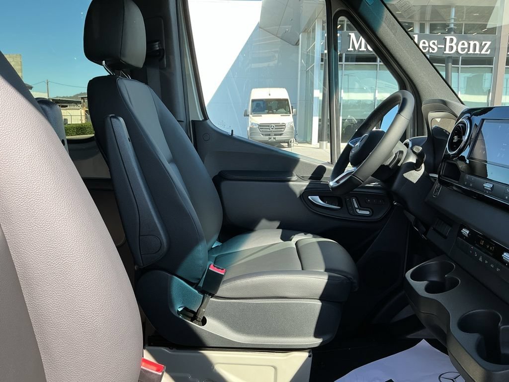 New 2026 Mercedes-Benz Sprinter 2500 image 17