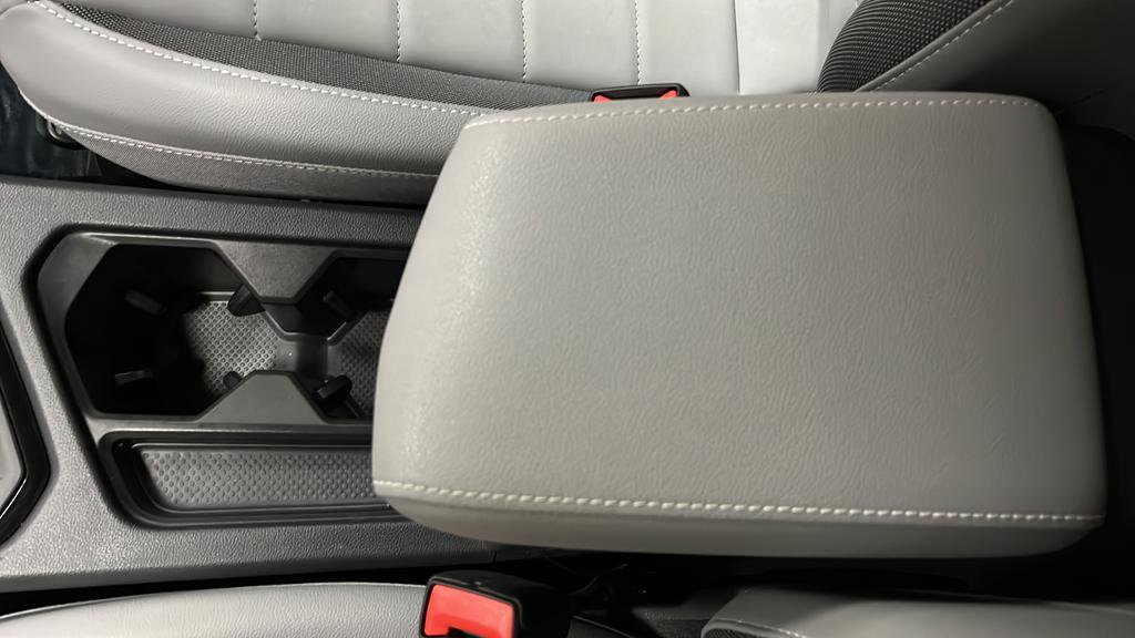 Used 2024 Volkswagen Taos SE image 19