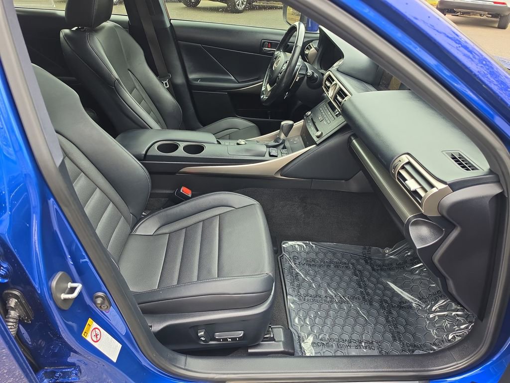 Used 2016 Lexus IS 300 AWD image 32