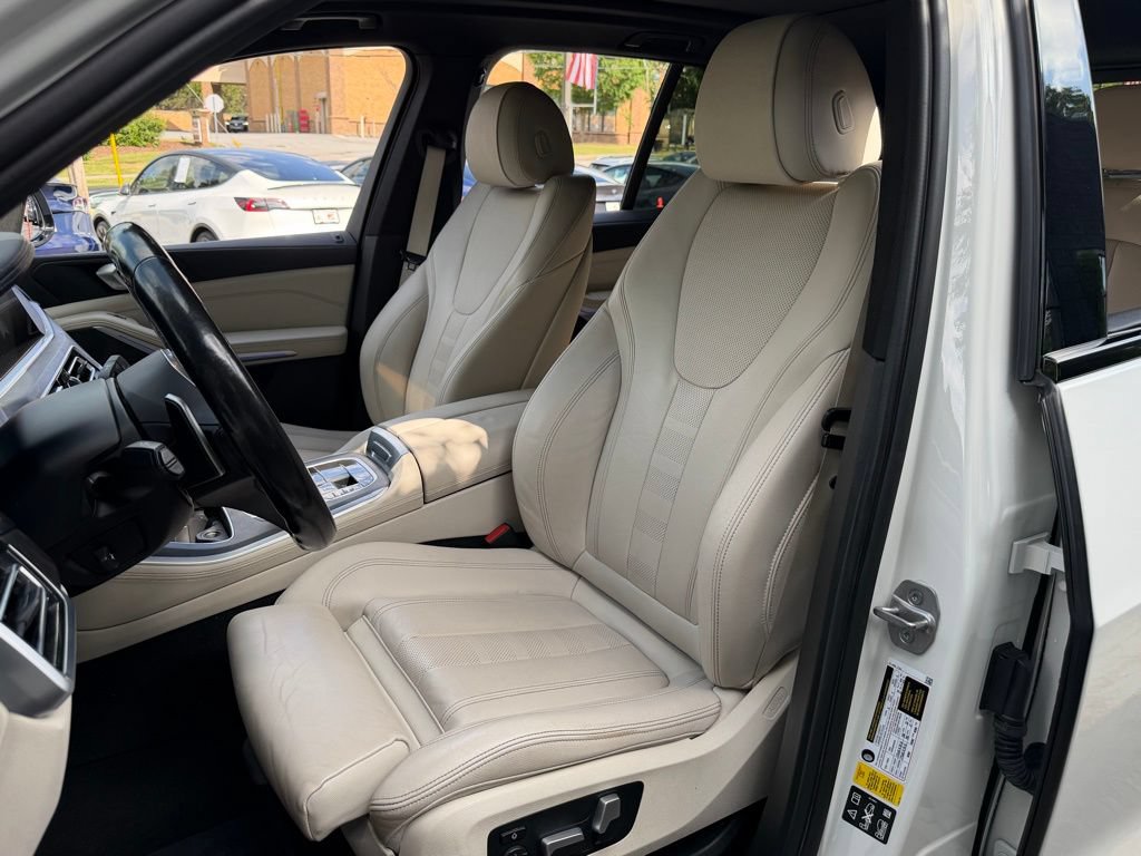 Used 2022 BMW X5 xDrive40i w/ M Sport Package AWD/4WD image 26