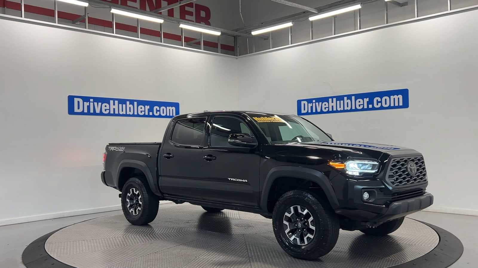 Used 2023 Toyota Tacoma TRD Off-Road w/ Advanced Technology Package AWD/4WD image 2