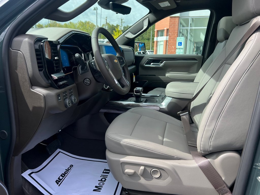 New 2026 Chevrolet Silverado 1500 LTZ w/ LTZ Premium Package image 17