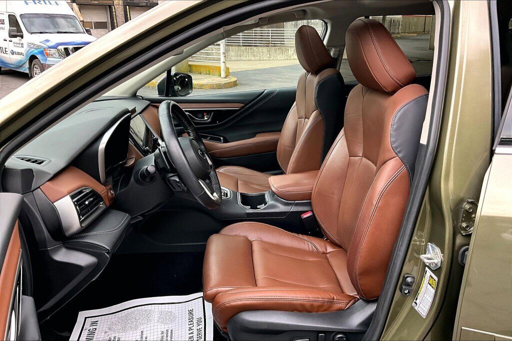 Used 2020 Subaru Outback Touring w/ Popular Package #2 AWD/4WD image 15