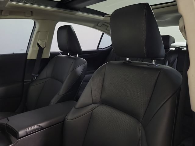 Used 2024 Lexus ES 350 w/ Premium Package FWD image 19