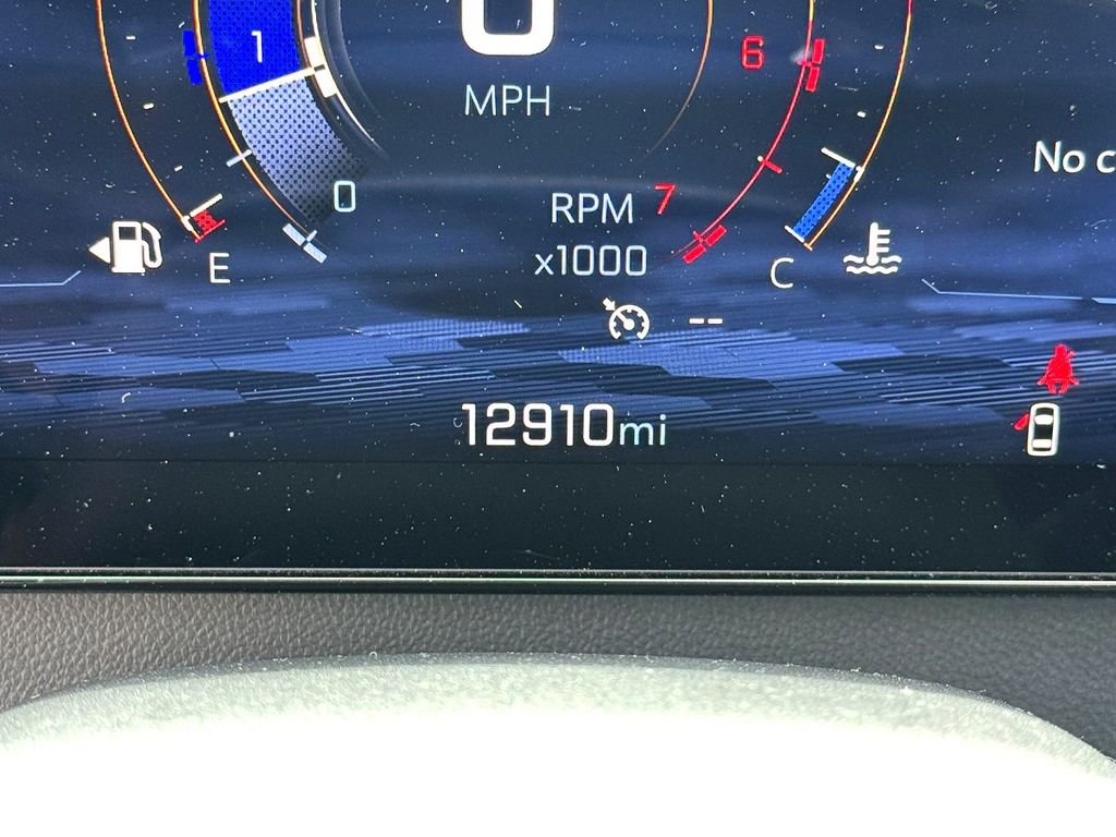 Used 2024 Chevrolet Traverse LS w/ Midnight/Sport Edition FWD image 19