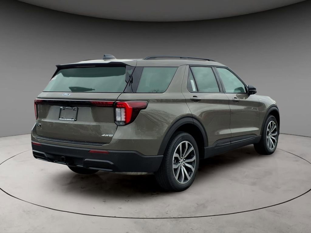 New 2026 Ford Explorer ST-Line image 9