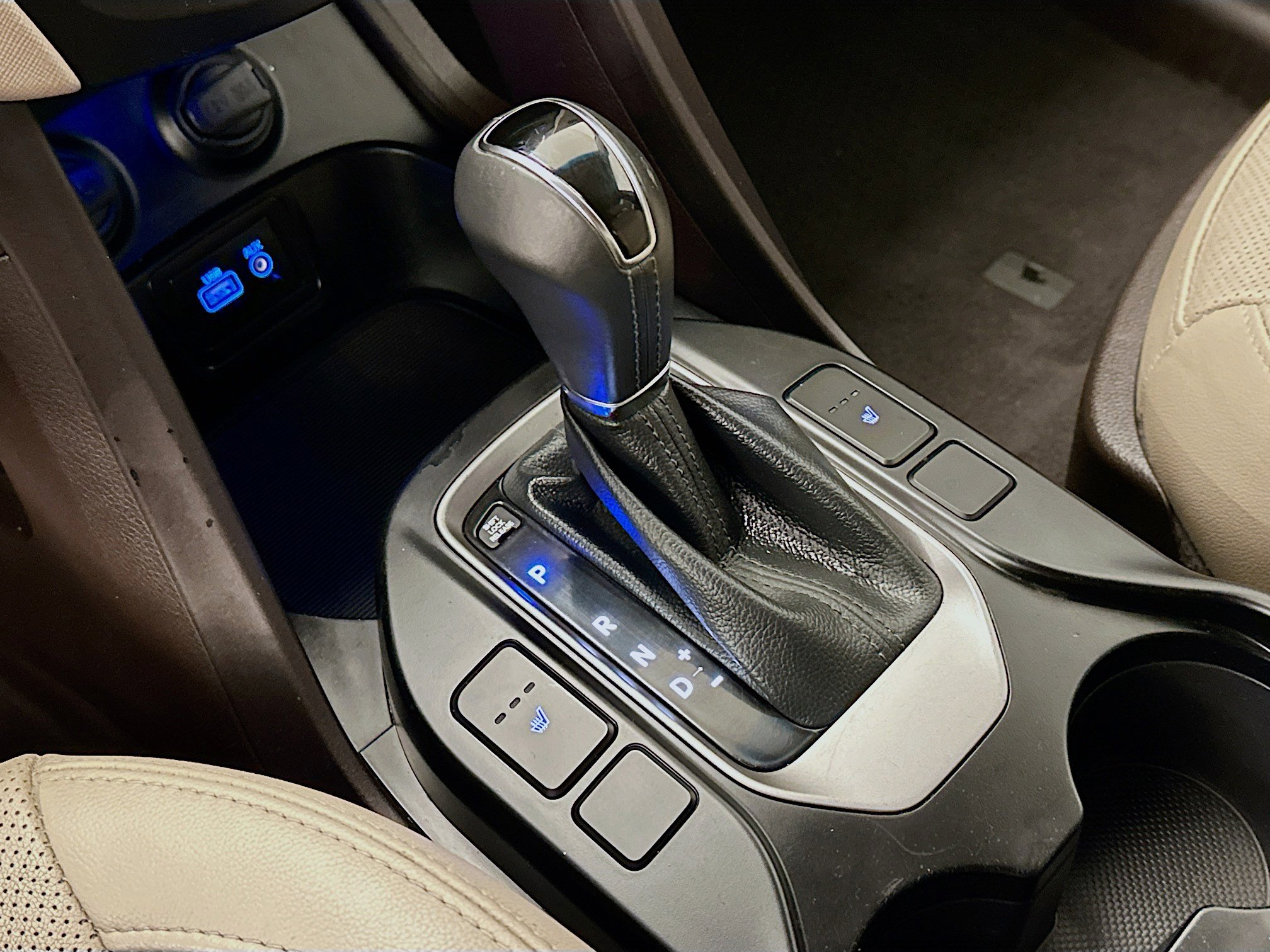 Used 2017 Hyundai Santa Fe Sport image 24