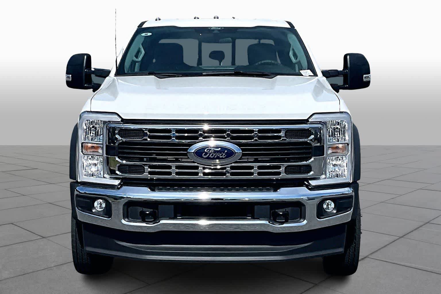New 2026 Ford F550 4x4 Crew Cab Super Duty w/ XL Chrome Package image 3