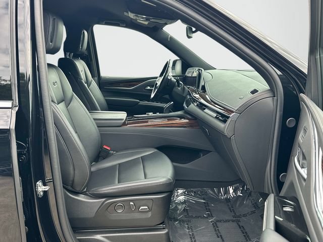 Used 2024 Cadillac Escalade ESV Luxury w/ LPO, Floor Liner Package AWD/4WD image 21