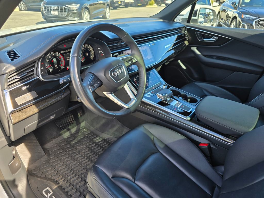 Used 2023 Audi Q7 3.0T Premium w/ Convenience Package image 11