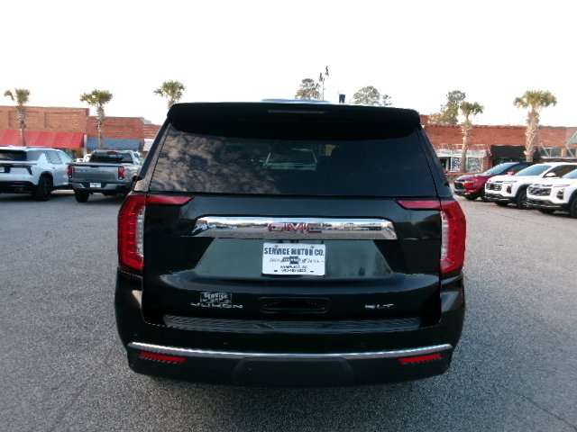 Used 2023 GMC Yukon SLT w/ SLT Premium Package image 4