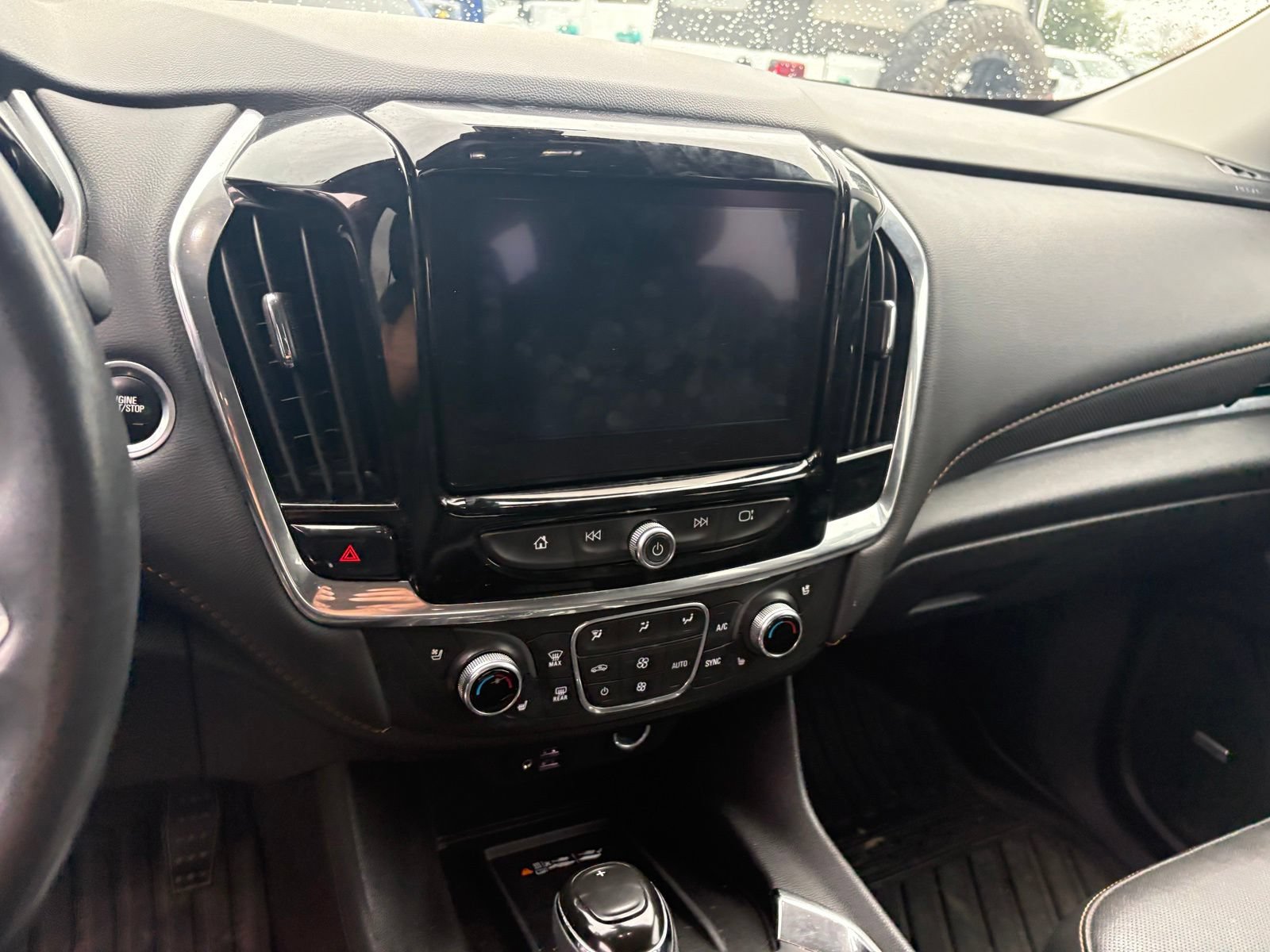 Used 2020 Chevrolet Traverse Premier w/ Redline Edition FWD image 11