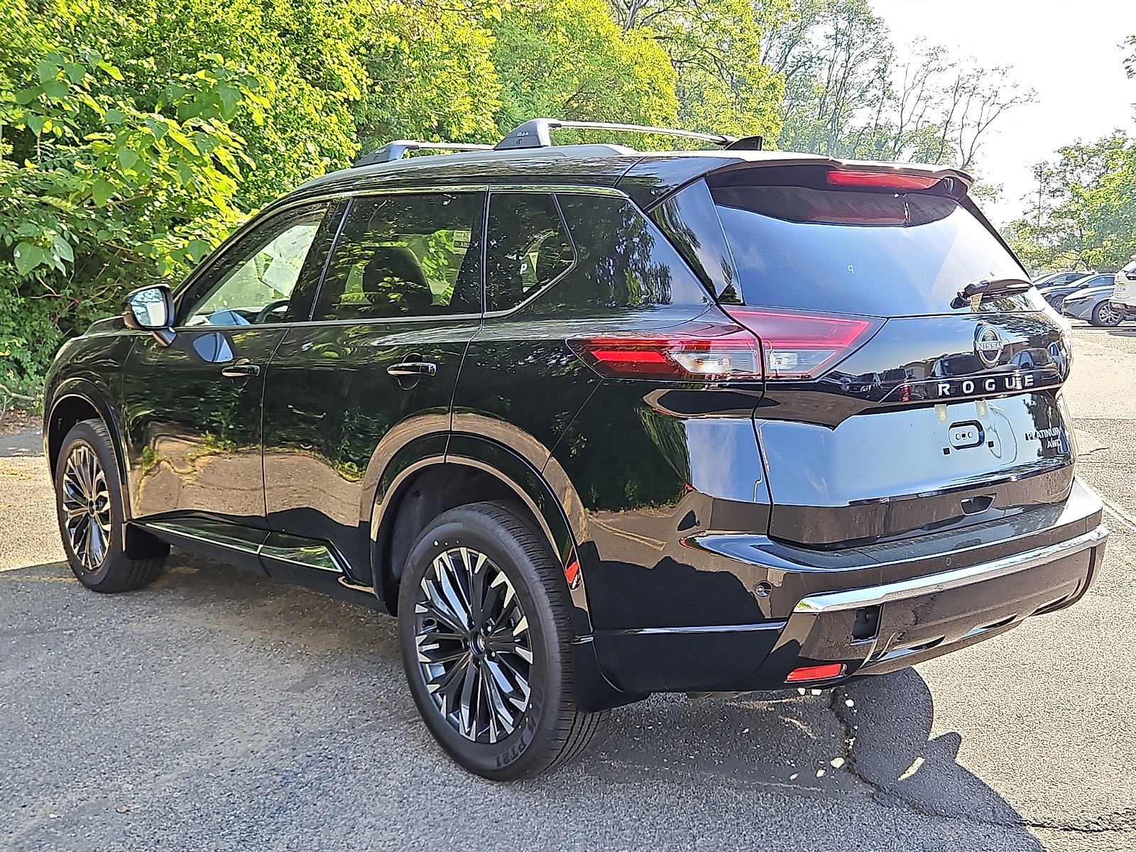 New 2026 Nissan Rogue Platinum AWD/4WD image 4