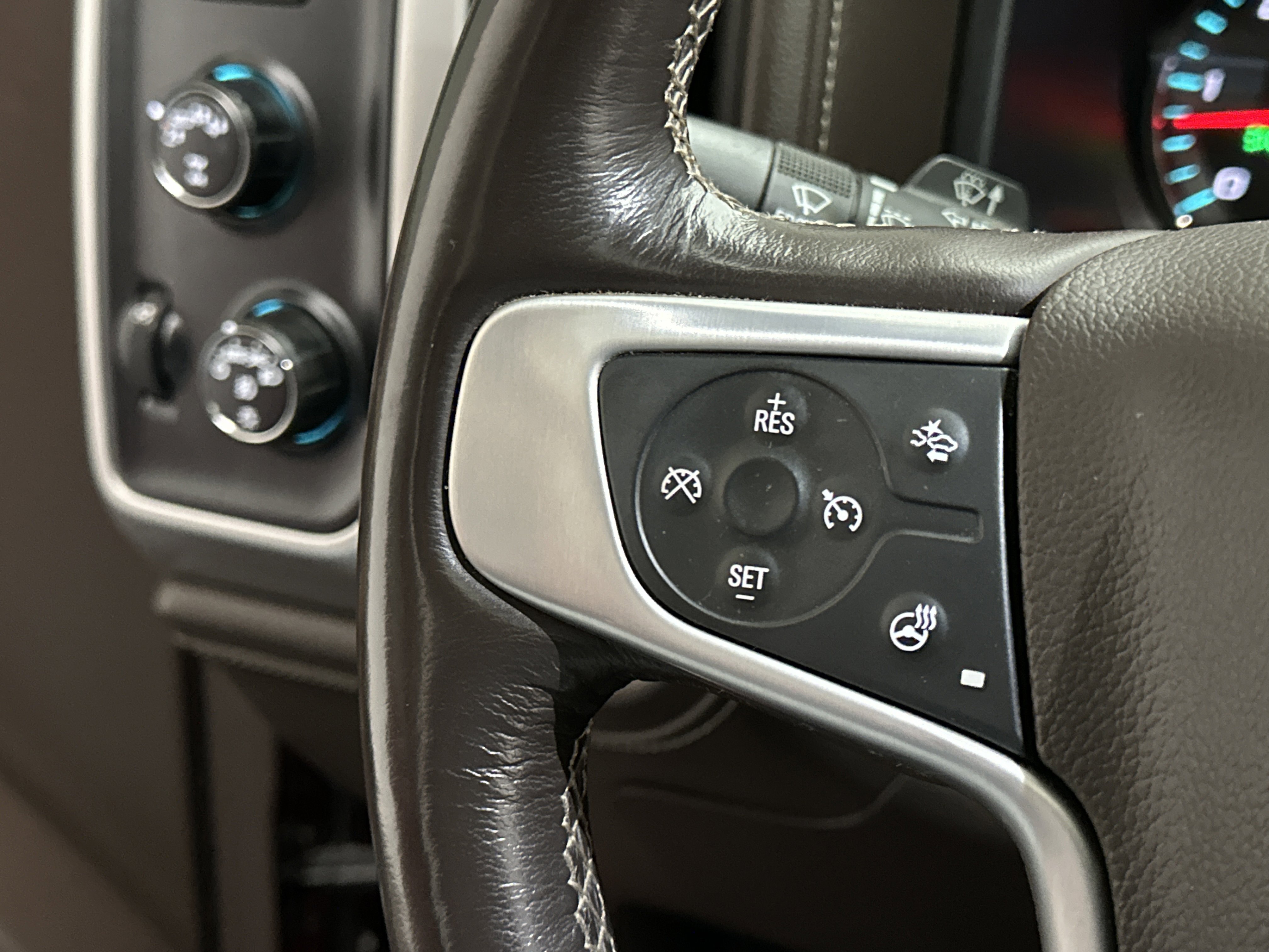 Used 2018 GMC Sierra 1500 SLT image 30