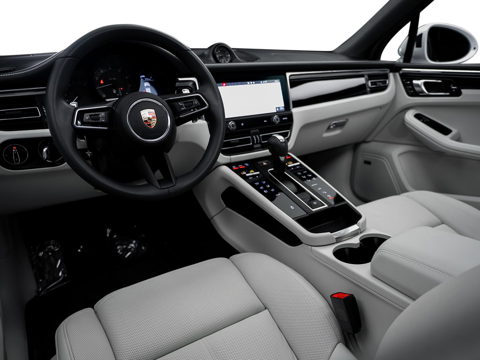 Used 2025 Porsche Macan AWD/4WD image 29