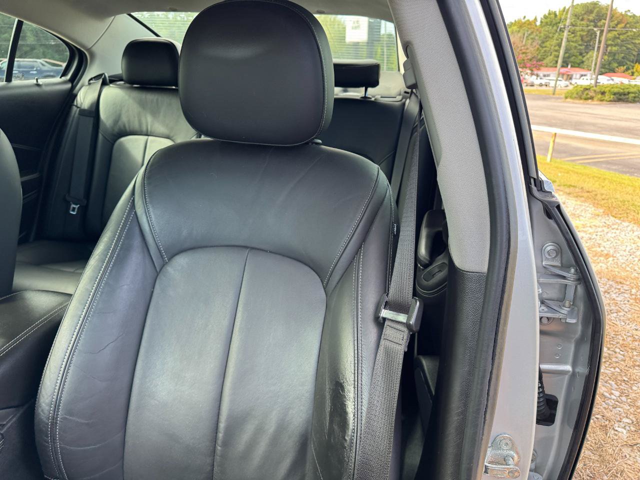 Used 2014 Buick LaCrosse Leather FWD image 21
