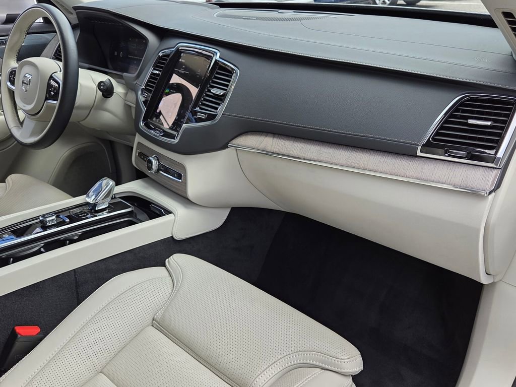 Used 2023 Volvo XC90 B6 Ultimate image 18