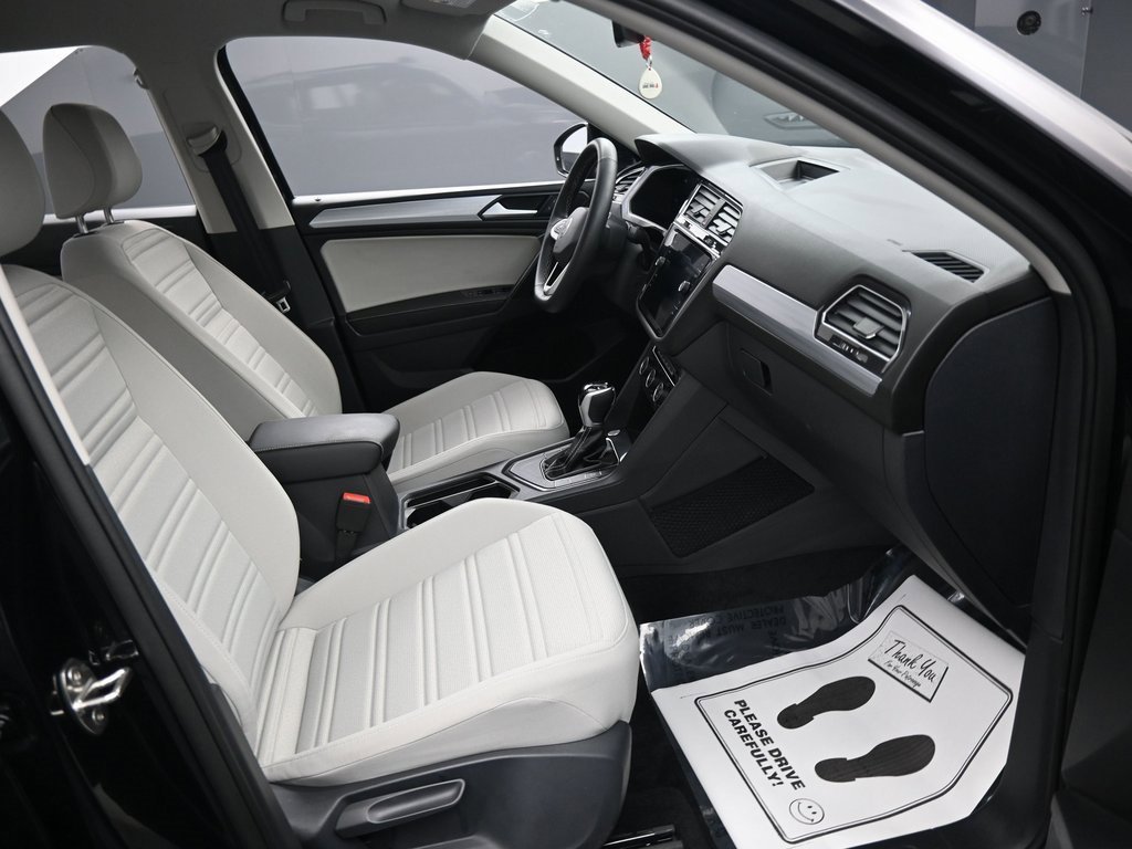 Used 2024 Volkswagen Tiguan S image 38