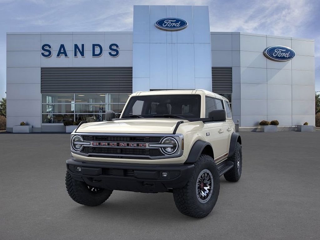 New 2026 Ford Bronco Outer Banks w/ Sasquatch Package AWD/4WD image 2