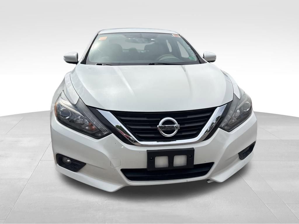 Used 2016 Nissan Altima 2.5 SL w/ 2.5 Technology w/LED Package FWD image 5