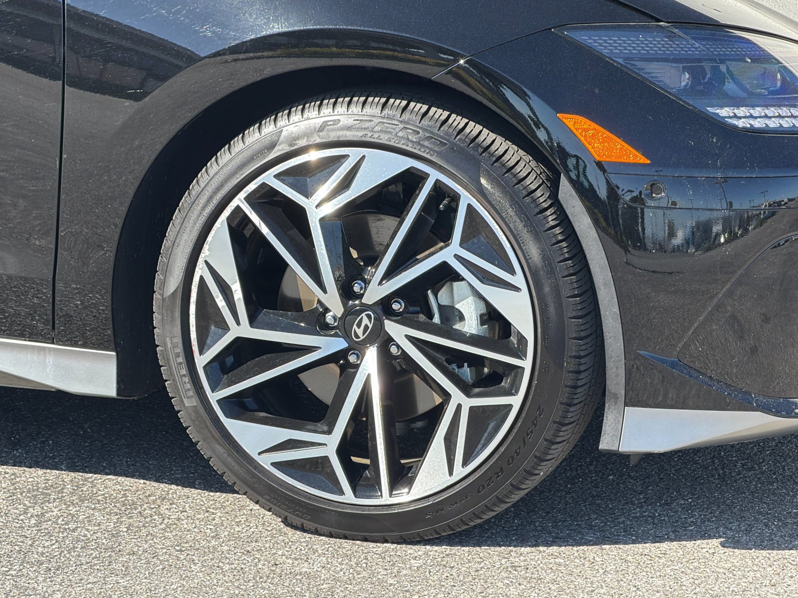 Certified 2025 Hyundai Ioniq 6 Limited RWD image 26