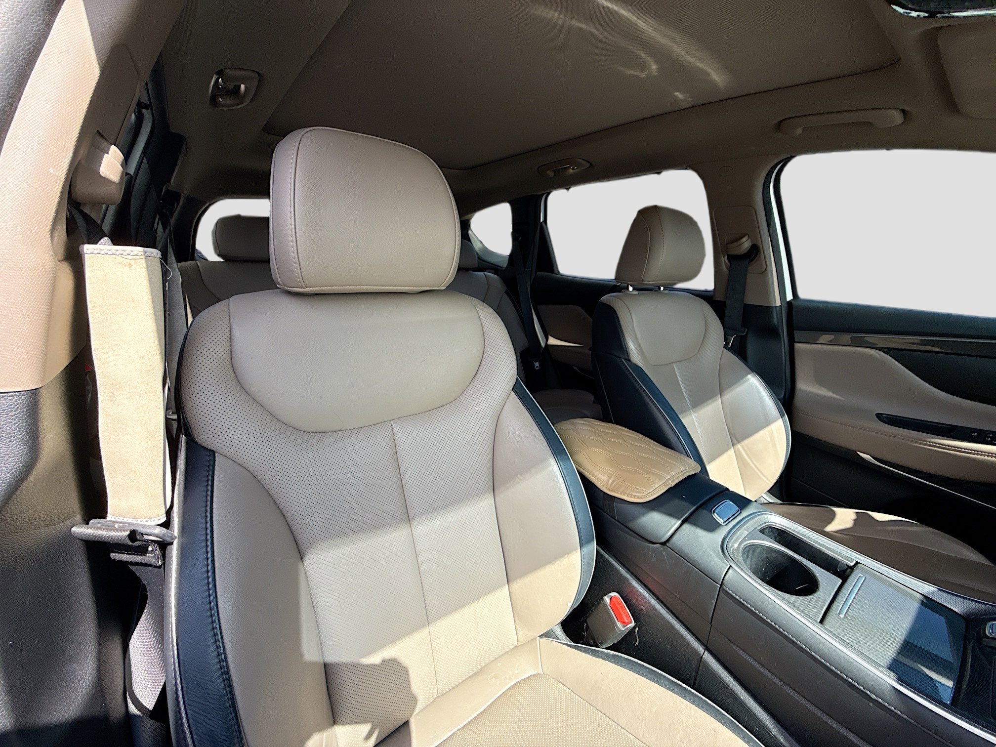 Used 2022 Hyundai Santa Fe SEL w/ Convenience + Premium Package image 16