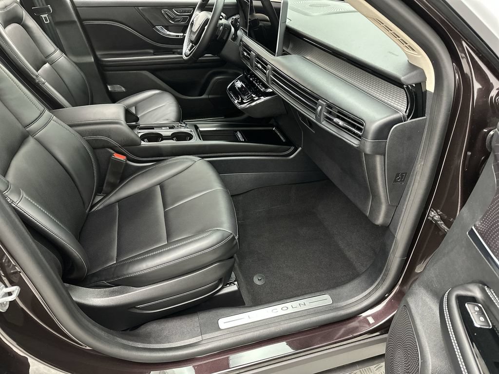 Used 2023 Lincoln Corsair AWD w/ Equipment Group 101A image 24