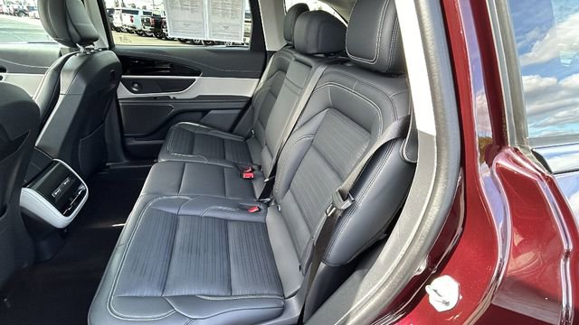 Used 2025 Lincoln Nautilus Reserve image 15