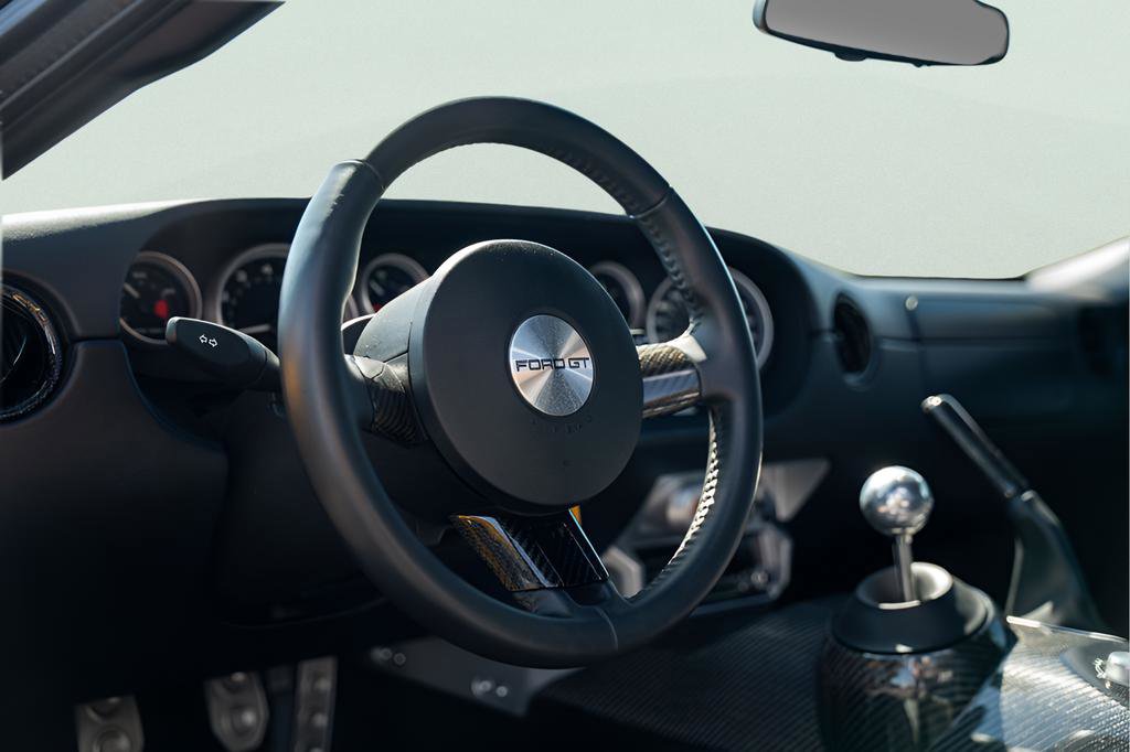 Used 2006 Ford GT RWD image 27