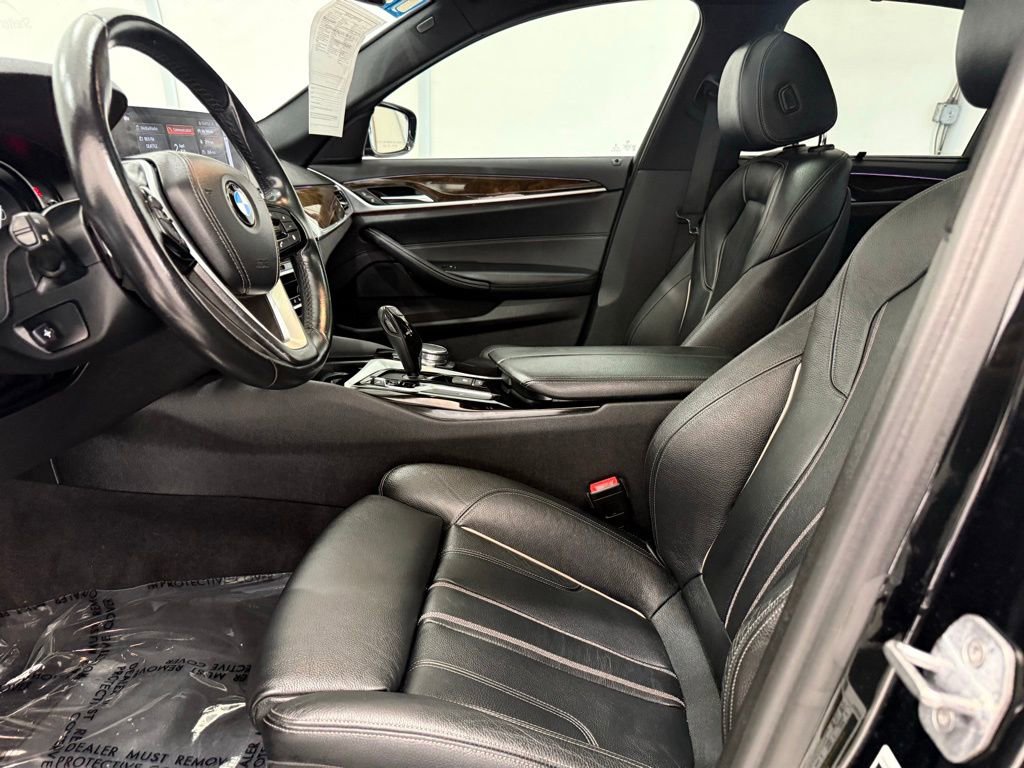 Used 2017 BMW 540i xDrive image 14