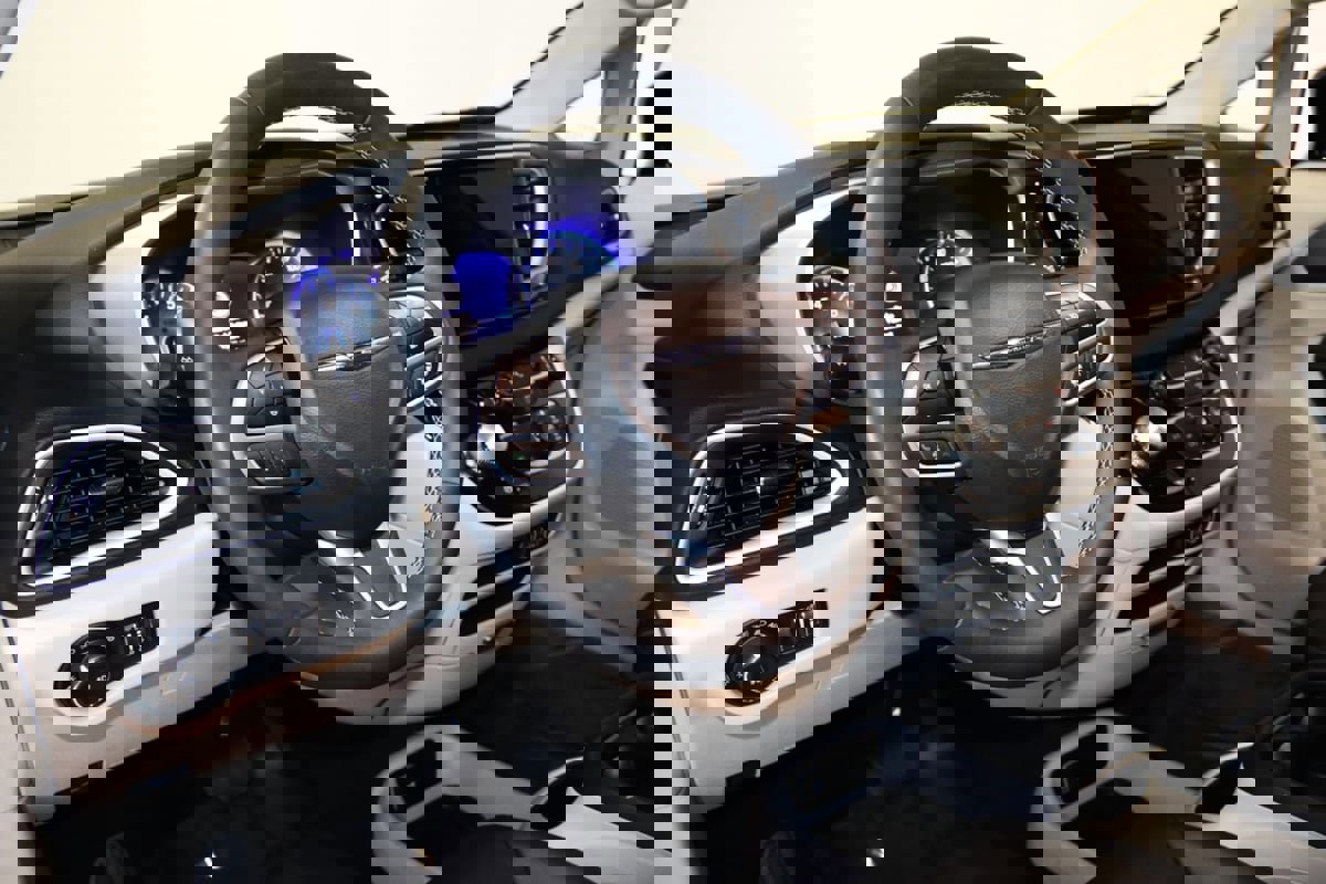 Used 2024 Chrysler Pacifica Touring-L image 36