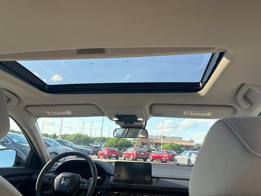 Certified 2025 Honda Accord SE image 34